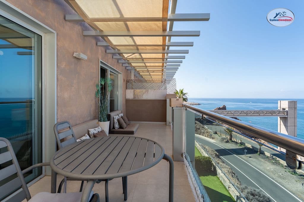 2 soveværelse Lejlighed til salg i Playa del Cura med swimmingpool - € 455.000 (Ref: 8930693)