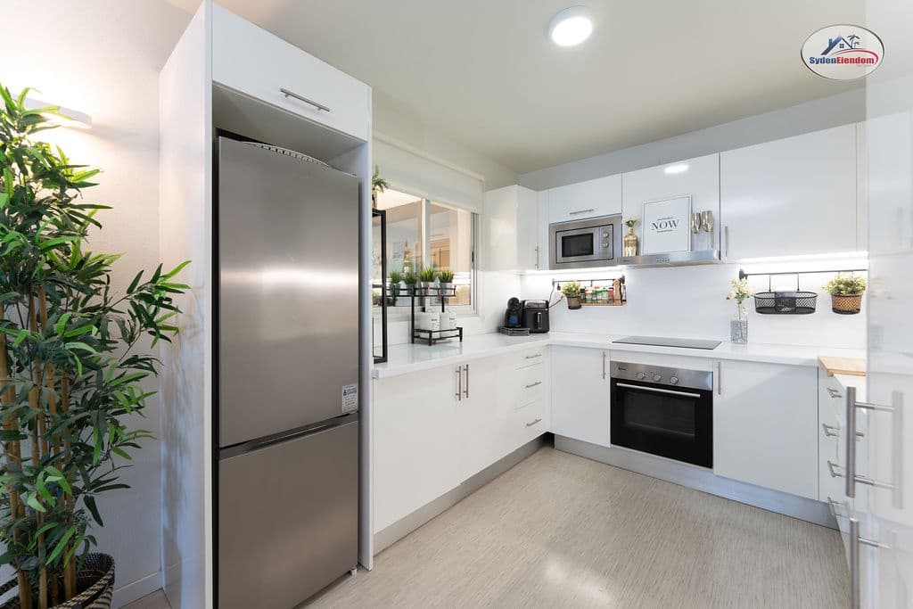 2 soveværelse Lejlighed til salg i Playa del Cura med swimmingpool - € 455.000 (Ref: 8930693)