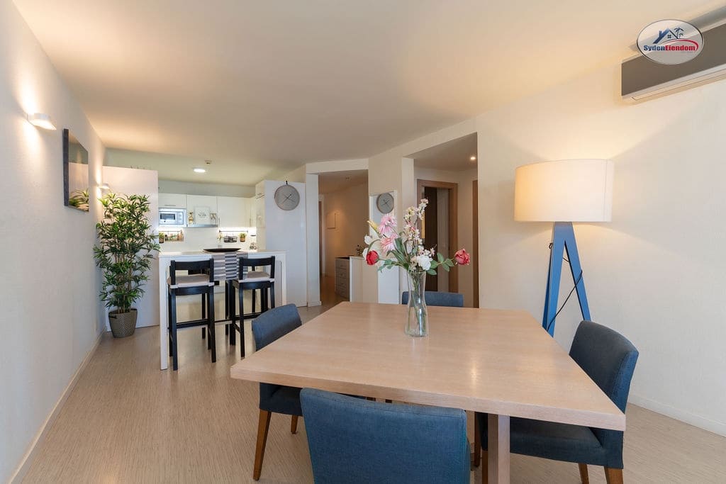 2 soveværelse Lejlighed til salg i Playa del Cura med swimmingpool - € 455.000 (Ref: 8930693)