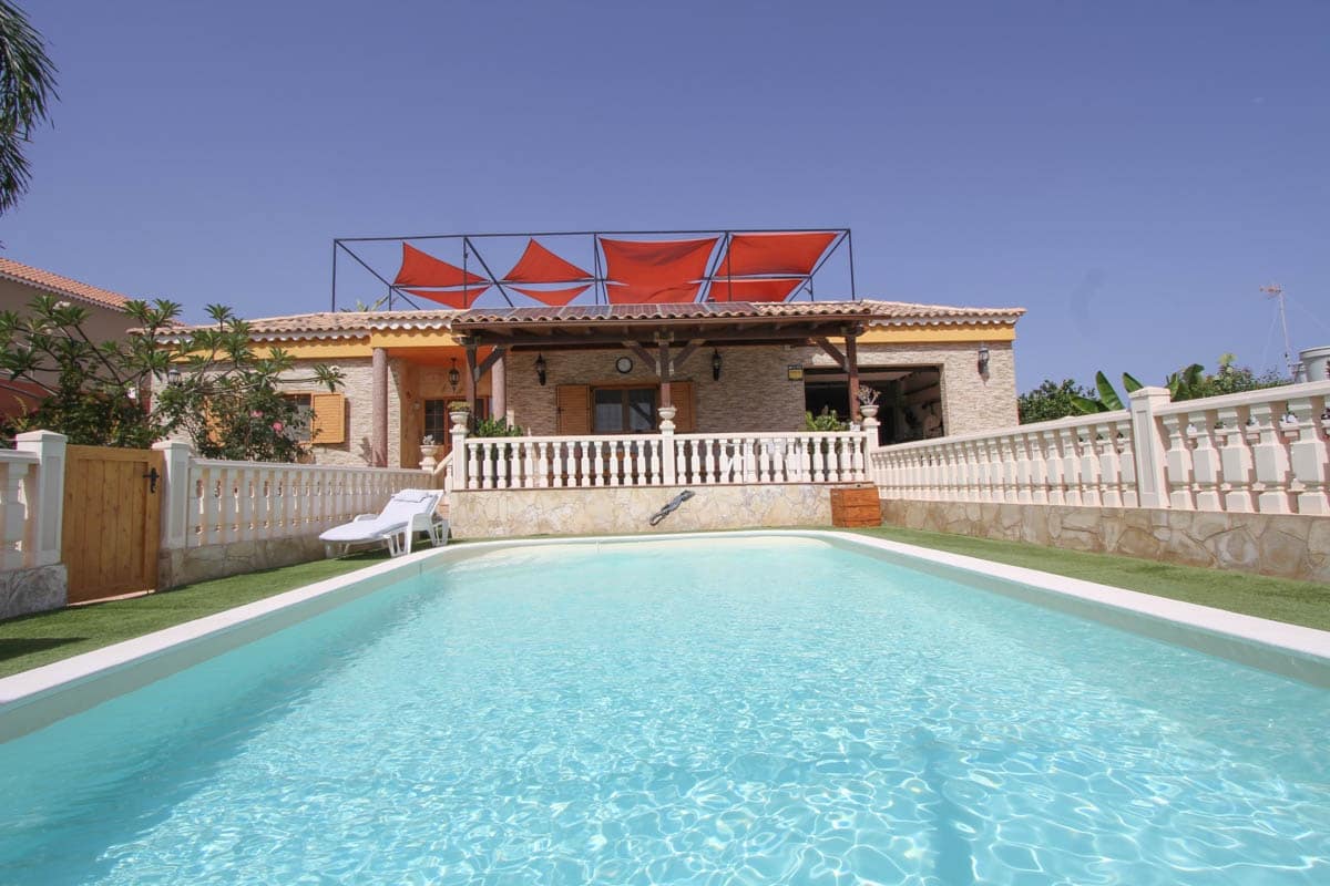 4 soveværelse Finca/Landehus til salg i El Salobre med swimmingpool garage - € 799.000 (Ref: 9123652)