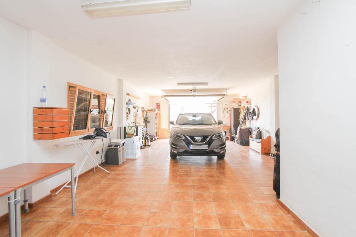 4 soveværelse Finca/Landehus til salg i El Salobre med swimmingpool garage - € 799.000 (Ref: 9123652)