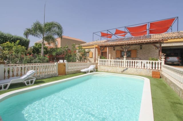 4 soveværelse Finca/Landehus til salg i El Salobre, San Bartolomé de Tirajana med swimmingpool garage - € 799.000 (Ref: 9123652)
