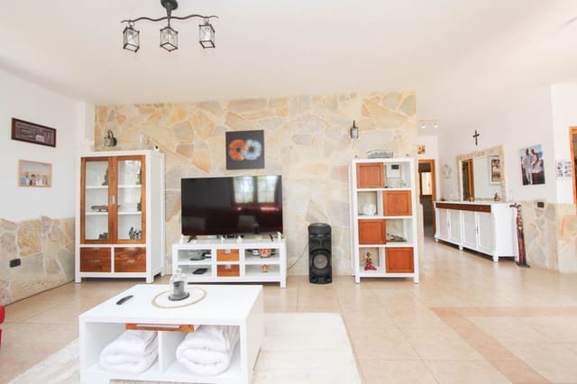 4 soverom Finca/Herregård til salgs i El Salobre, San Bartolomé de Tirajana med svømmebasseng garasje - € 799 000 (Ref: 9123652)