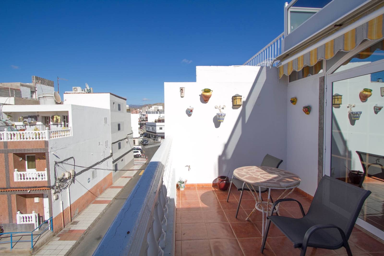 2 bedroom Townhouse for sale in Arguineguin - € 390,000 (Ref: 9500594)
