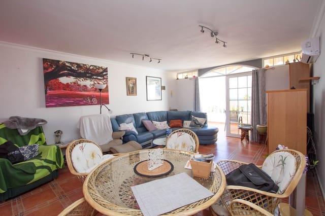 2 bedroom Townhouse for sale in Arguineguín, Mogán - € 390,000 (Ref: 9500594)