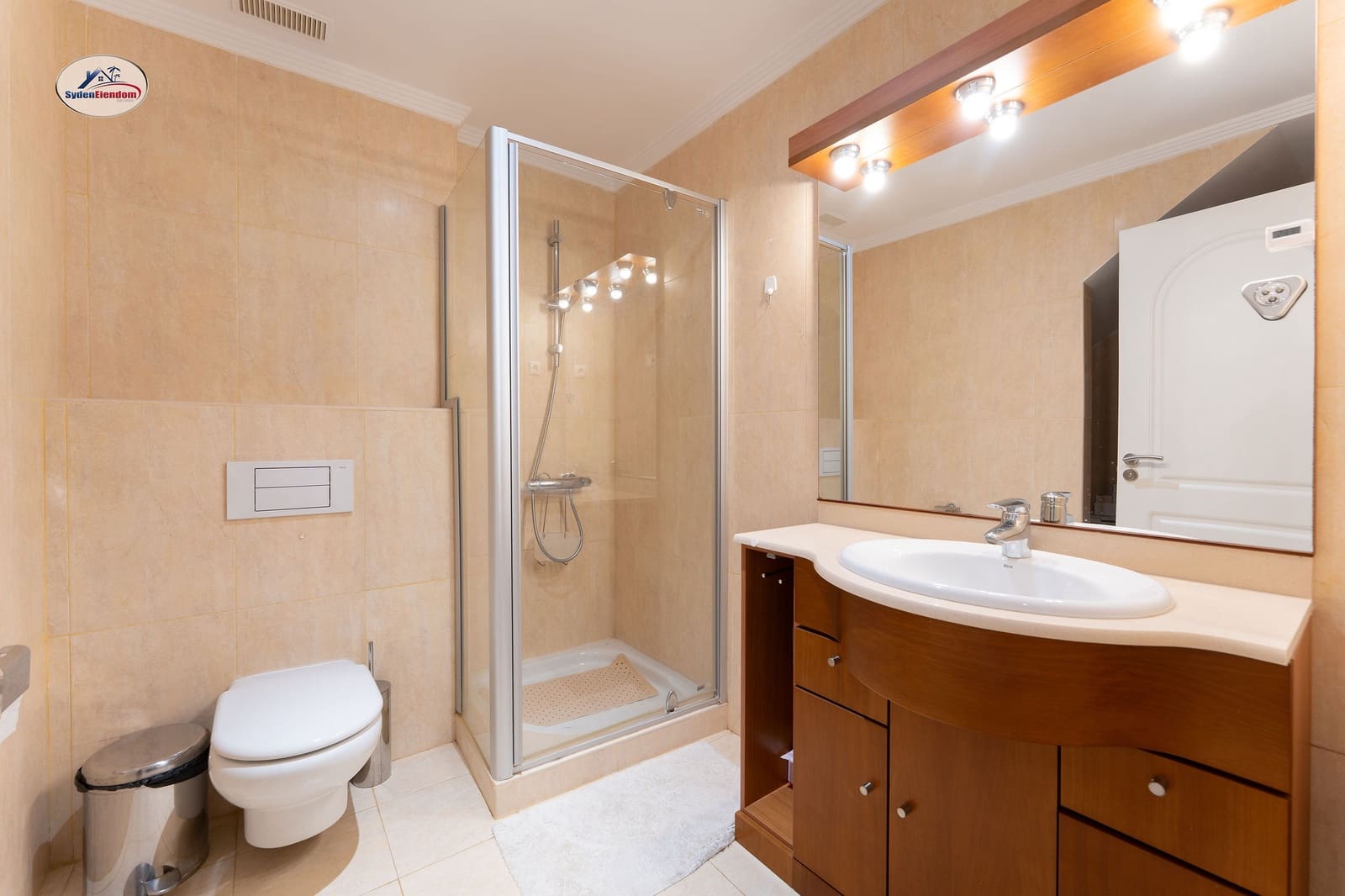 3 bedroom Apartment for sale in Arguineguin with pool garage - € 1,850,000 (Ref: 9535099)