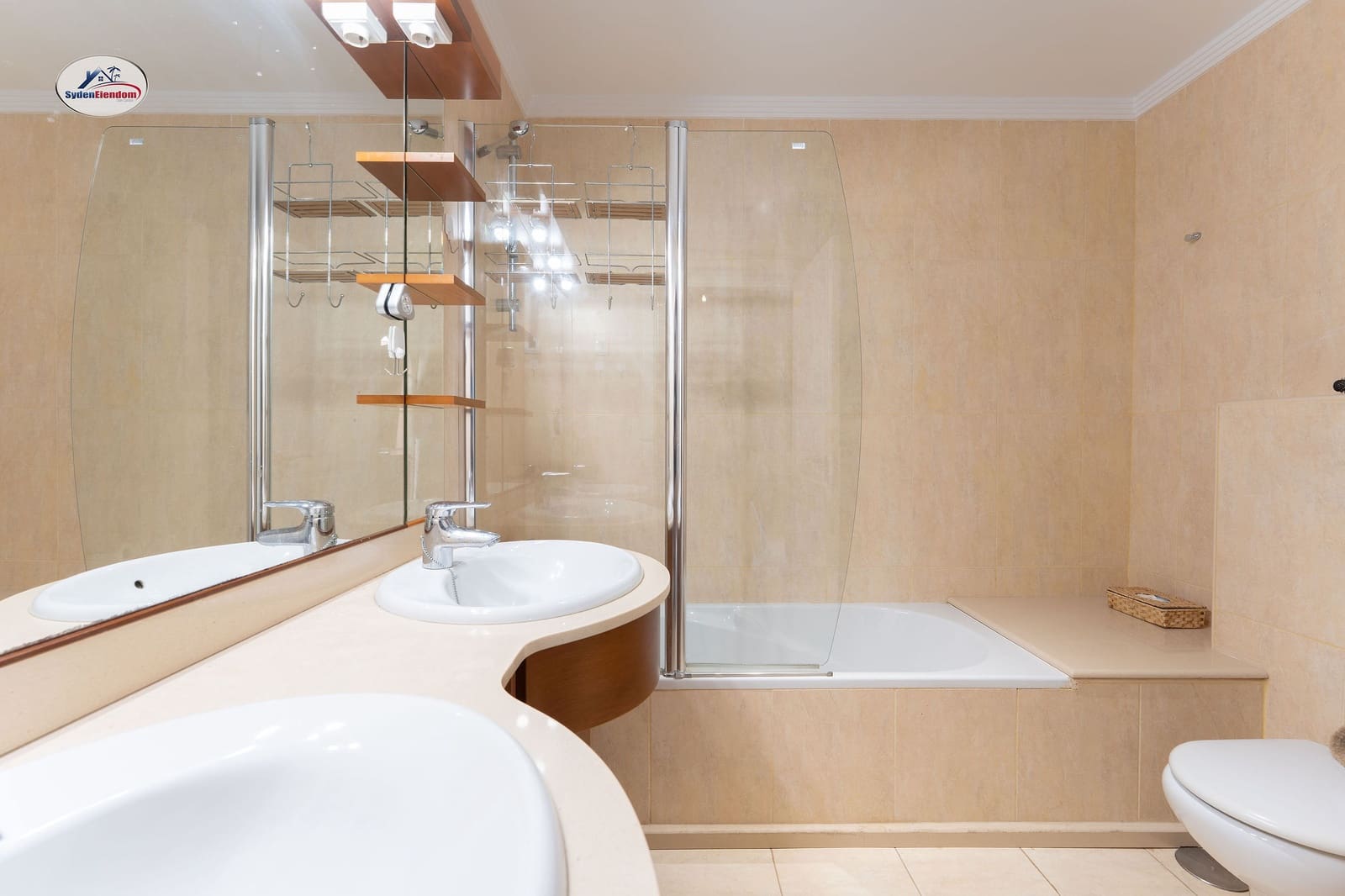 3 bedroom Apartment for sale in Arguineguin with pool garage - € 1,850,000 (Ref: 9535099)