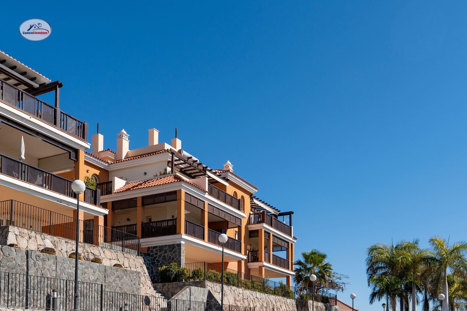 3 bedroom Apartment for sale in Arguineguin with pool garage - € 1,850,000 (Ref: 9535099)