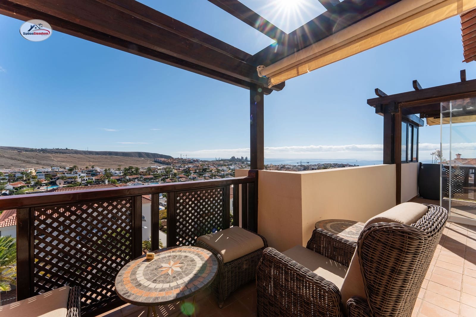 3 bedroom Apartment for sale in Arguineguin with pool garage - € 1,850,000 (Ref: 9535099)