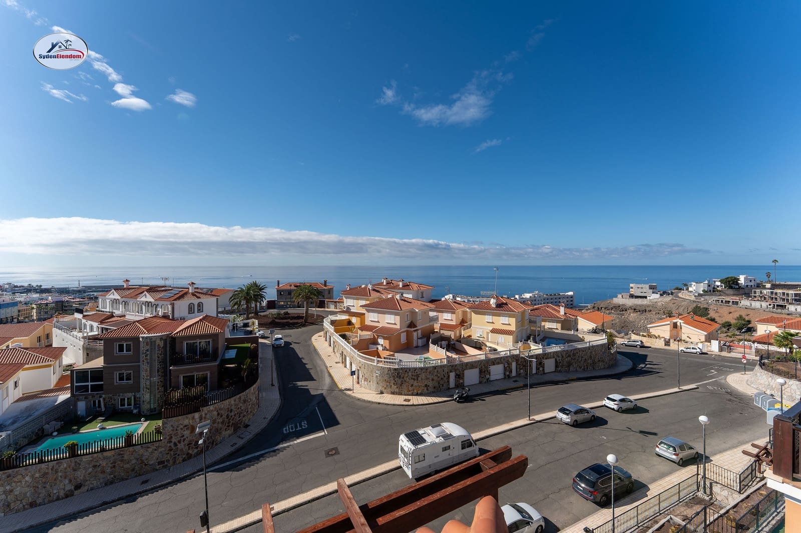 3 bedroom Apartment for sale in Arguineguin with pool garage - € 1,850,000 (Ref: 9535099)