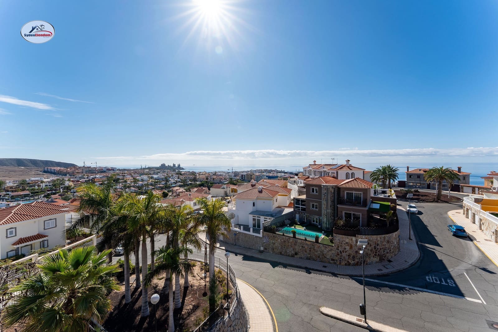 3 bedroom Apartment for sale in Arguineguin with pool garage - € 1,850,000 (Ref: 9535099)