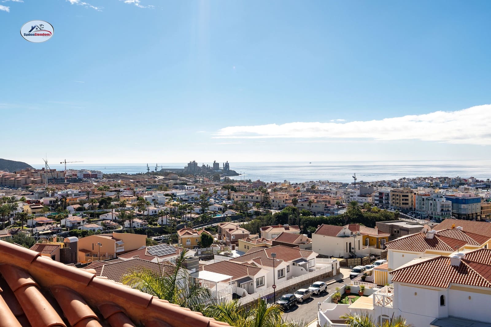 3 bedroom Apartment for sale in Arguineguin with pool garage - € 1,850,000 (Ref: 9535099)