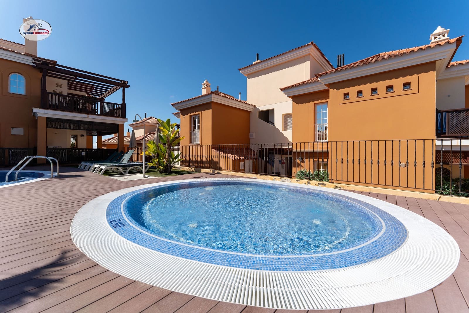 3 bedroom Apartment for sale in Arguineguin with pool garage - € 1,850,000 (Ref: 9535099)