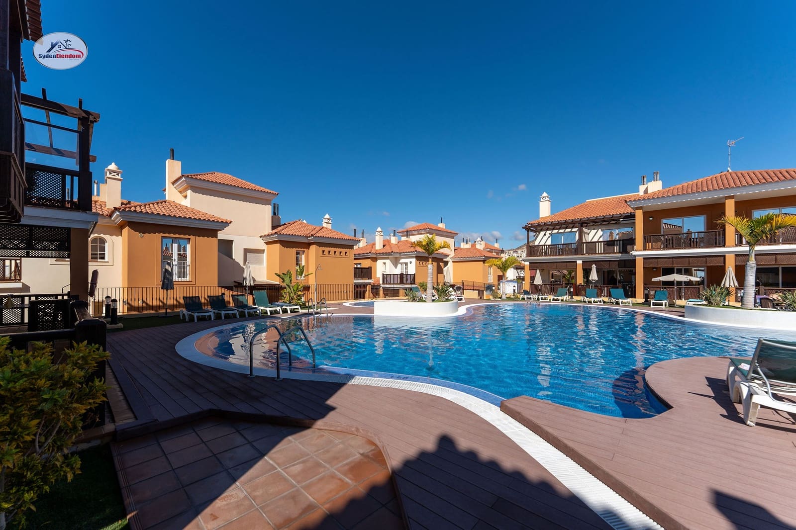 3 bedroom Apartment for sale in Arguineguin with pool garage - € 1,850,000 (Ref: 9535099)