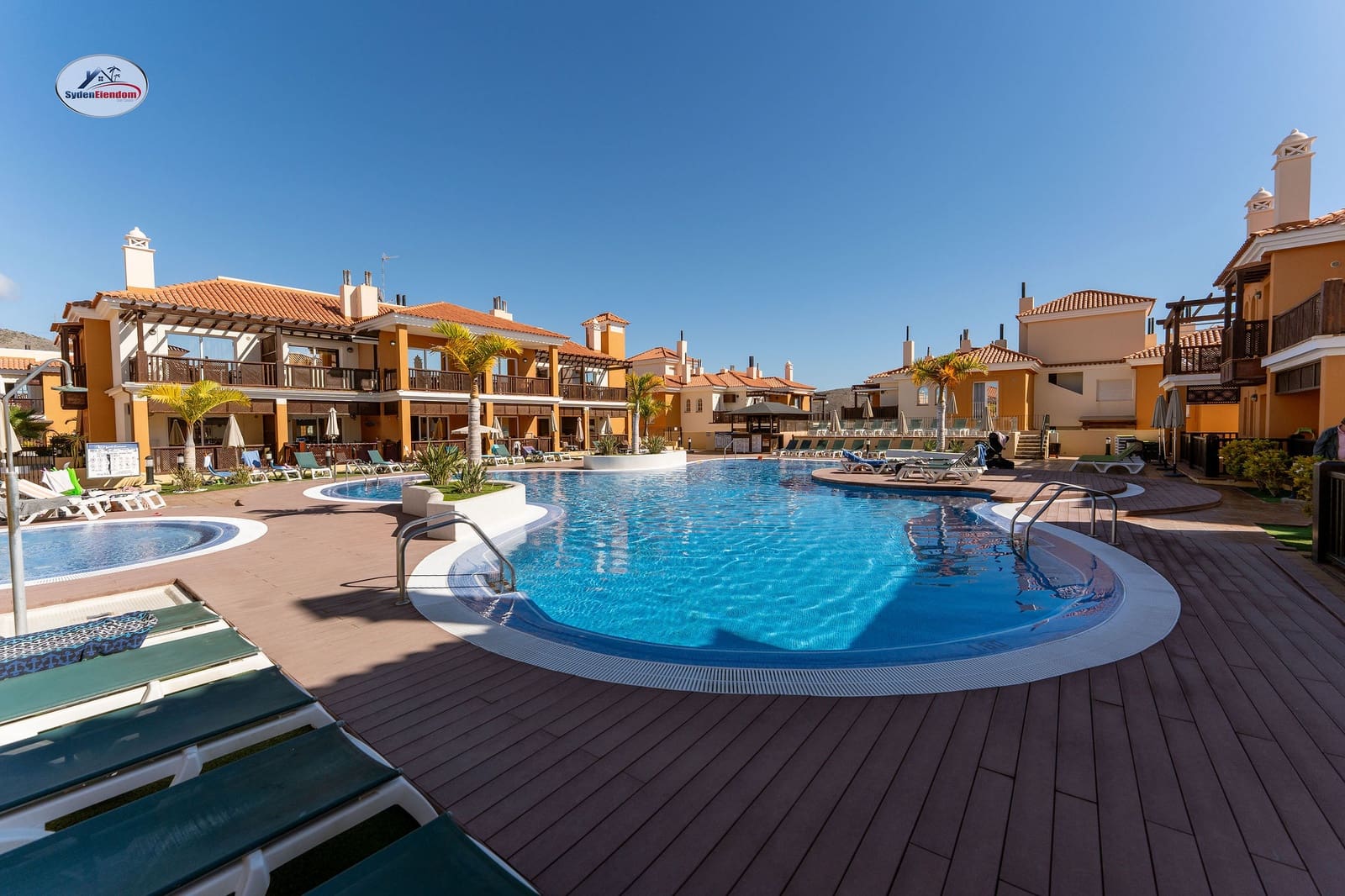 3 bedroom Apartment for sale in Arguineguin with pool garage - € 1,850,000 (Ref: 9535099)