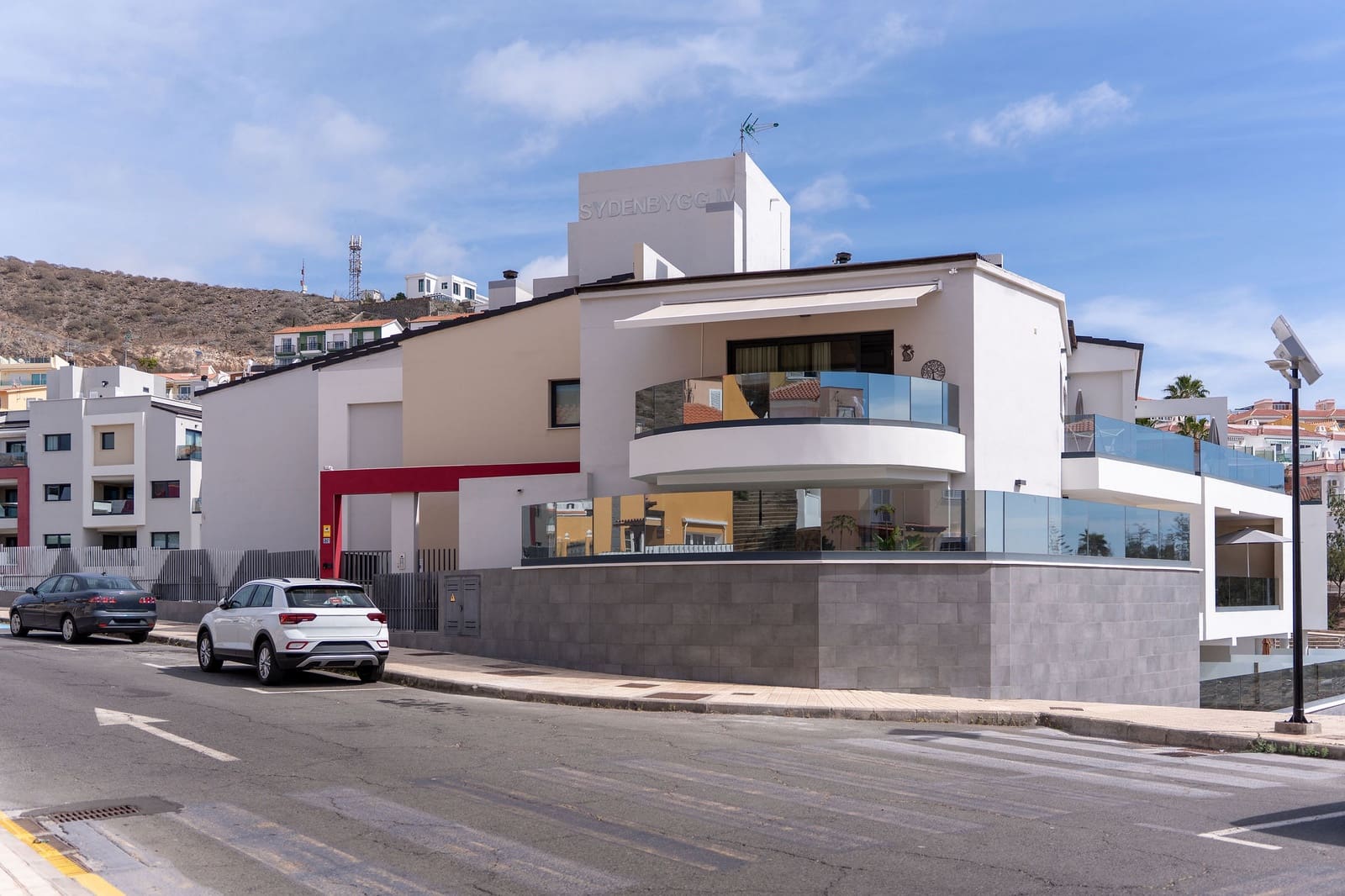 3 bedroom Apartment for sale in Arguineguin with pool garage - € 540,000 (Ref: 9609649)