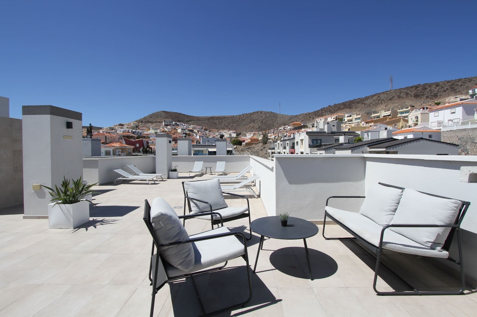 3 bedroom Apartment for sale in Arguineguin with pool garage - € 540,000 (Ref: 9609649)