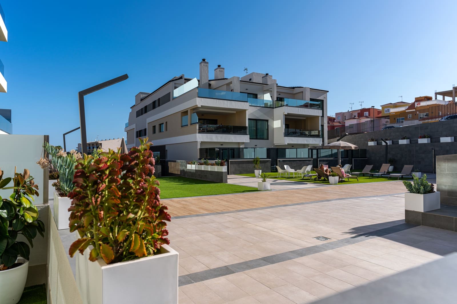 3 bedroom Apartment for sale in Arguineguin with pool garage - € 540,000 (Ref: 9609649)