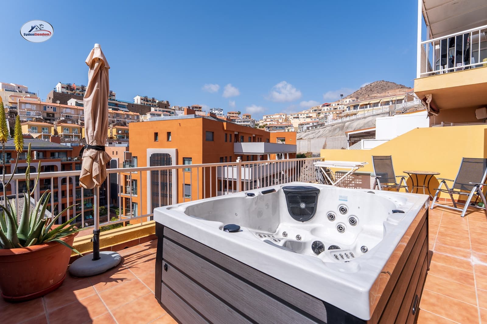 3 soverom Kjedet enebolig til salgs i Arguineguin med garasje - € 440 000 (Ref: 9665264)