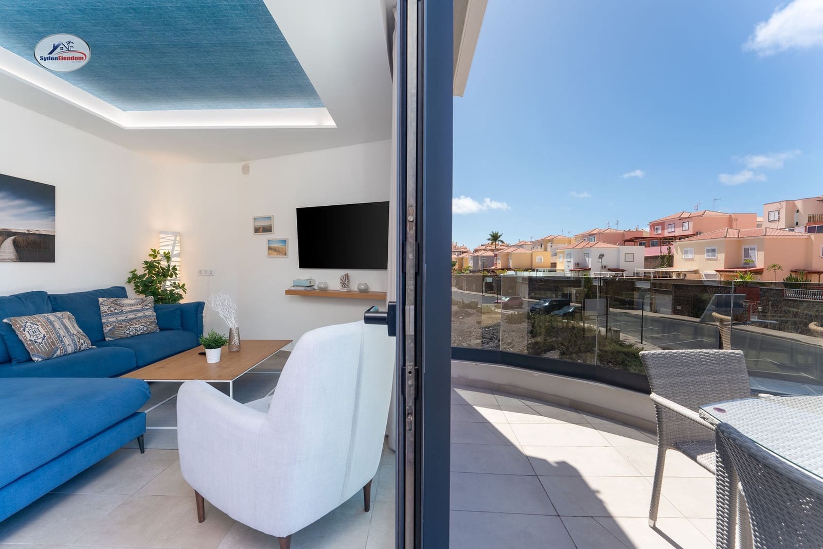 3 bedroom Apartment for sale in Arguineguin with pool garage - € 495,000 (Ref: 9696860)