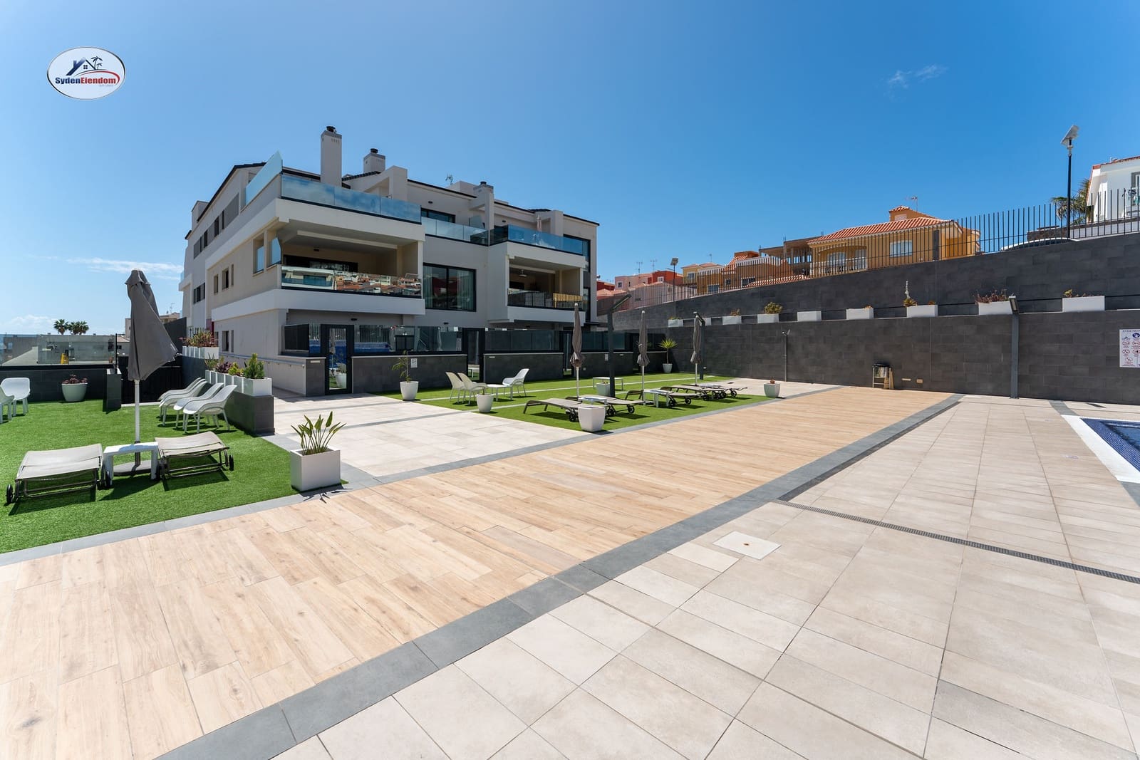 3 bedroom Apartment for sale in Arguineguin with pool garage - € 495,000 (Ref: 9696860)