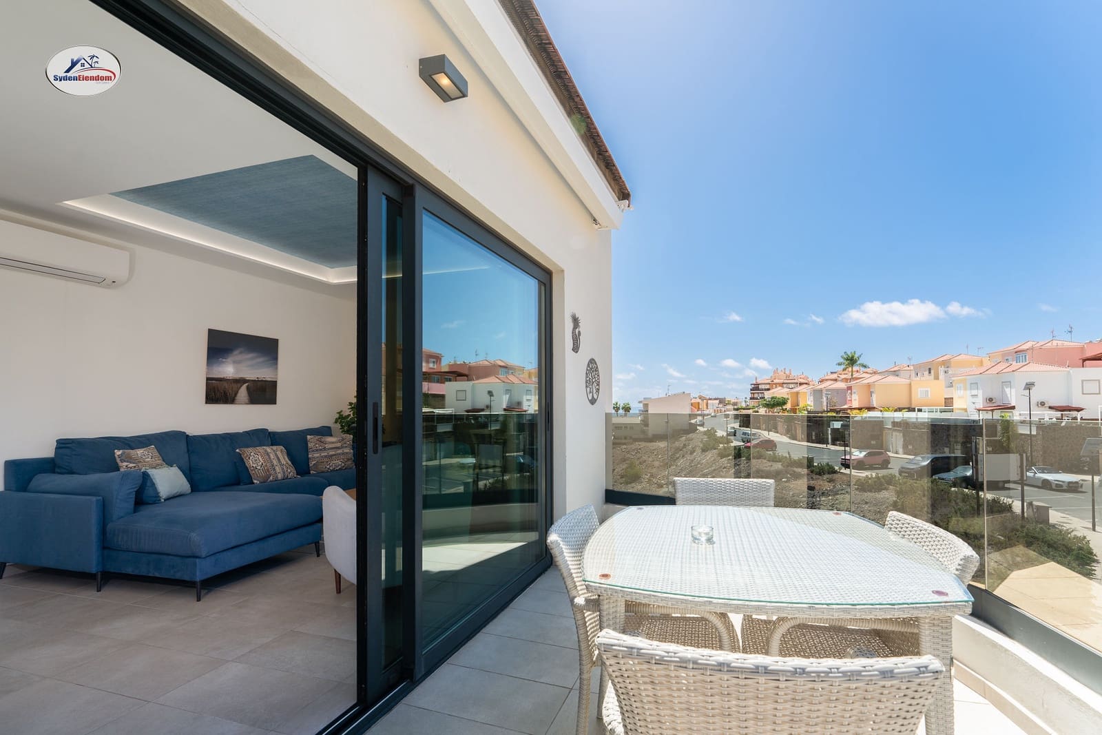 3 bedroom Apartment for sale in Arguineguin with pool garage - € 495,000 (Ref: 9696860)