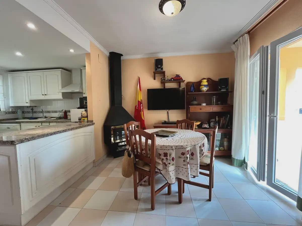 2 sypialnia Dom na sprzedaż w Denia z basenem garażem - 365 000 € (Ref: 10007479)