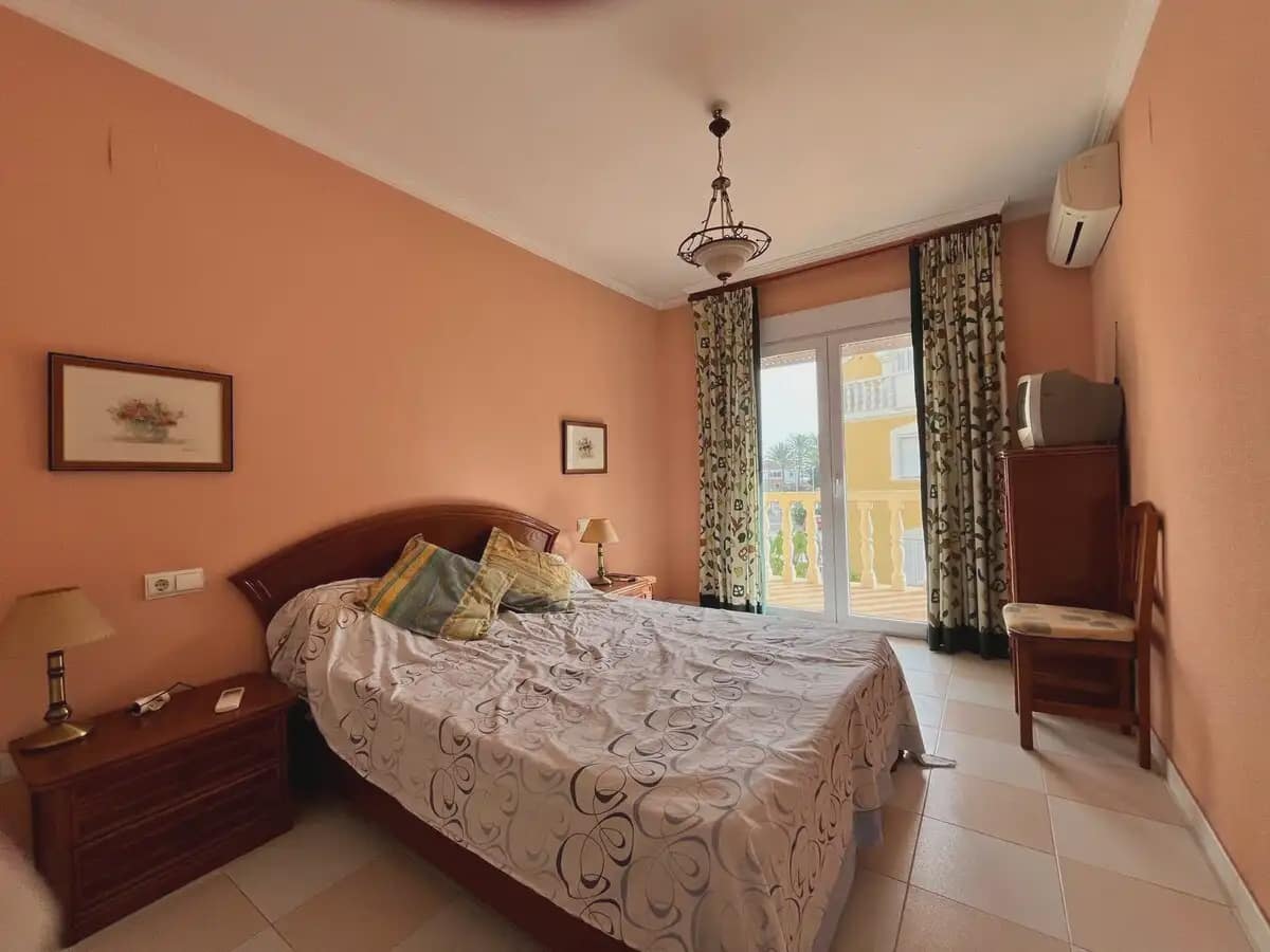 2 sypialnia Dom na sprzedaż w Denia z basenem garażem - 365 000 € (Ref: 10007479)