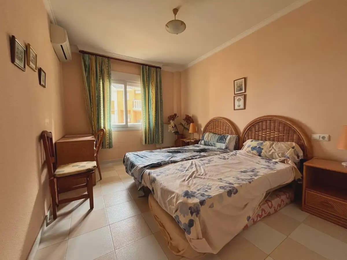 2 sypialnia Dom na sprzedaż w Denia z basenem garażem - 365 000 € (Ref: 10007479)
