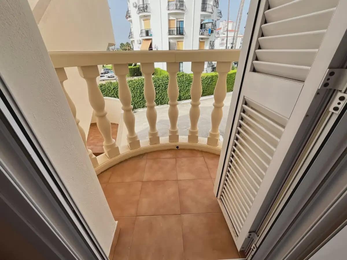2 sypialnia Dom na sprzedaż w Denia z basenem garażem - 365 000 € (Ref: 10007479)