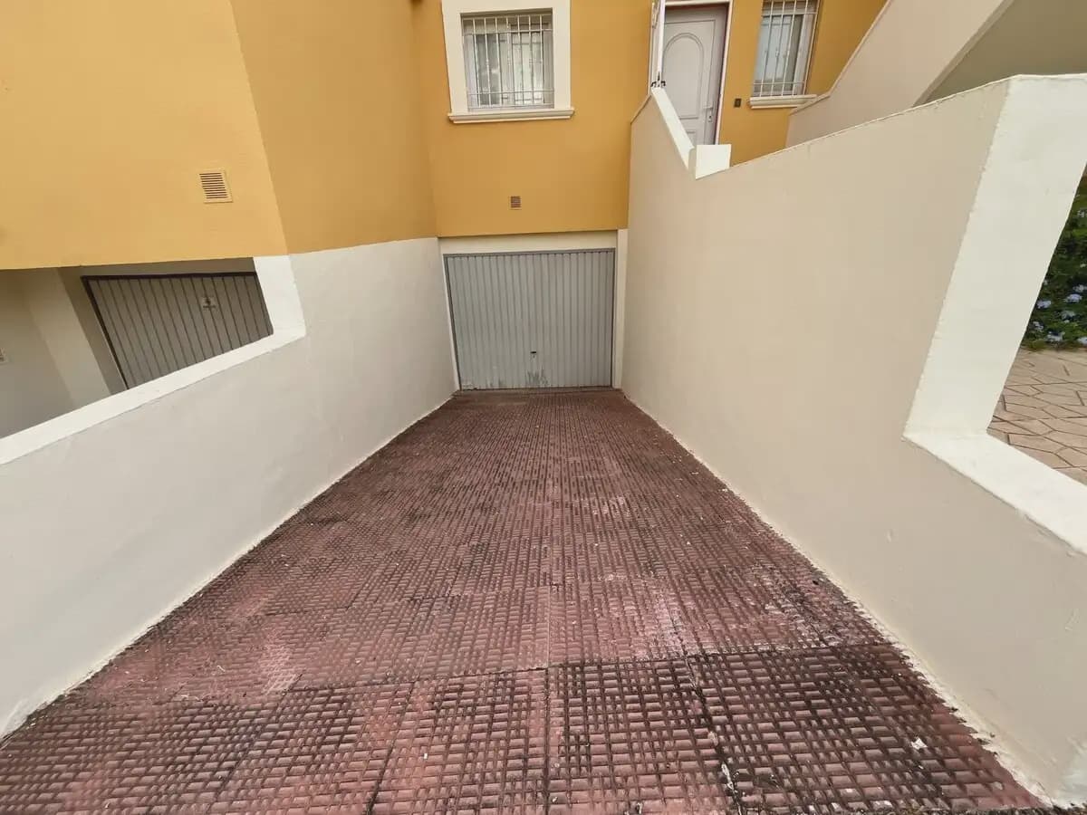 2 sypialnia Dom na sprzedaż w Denia z basenem garażem - 365 000 € (Ref: 10007479)