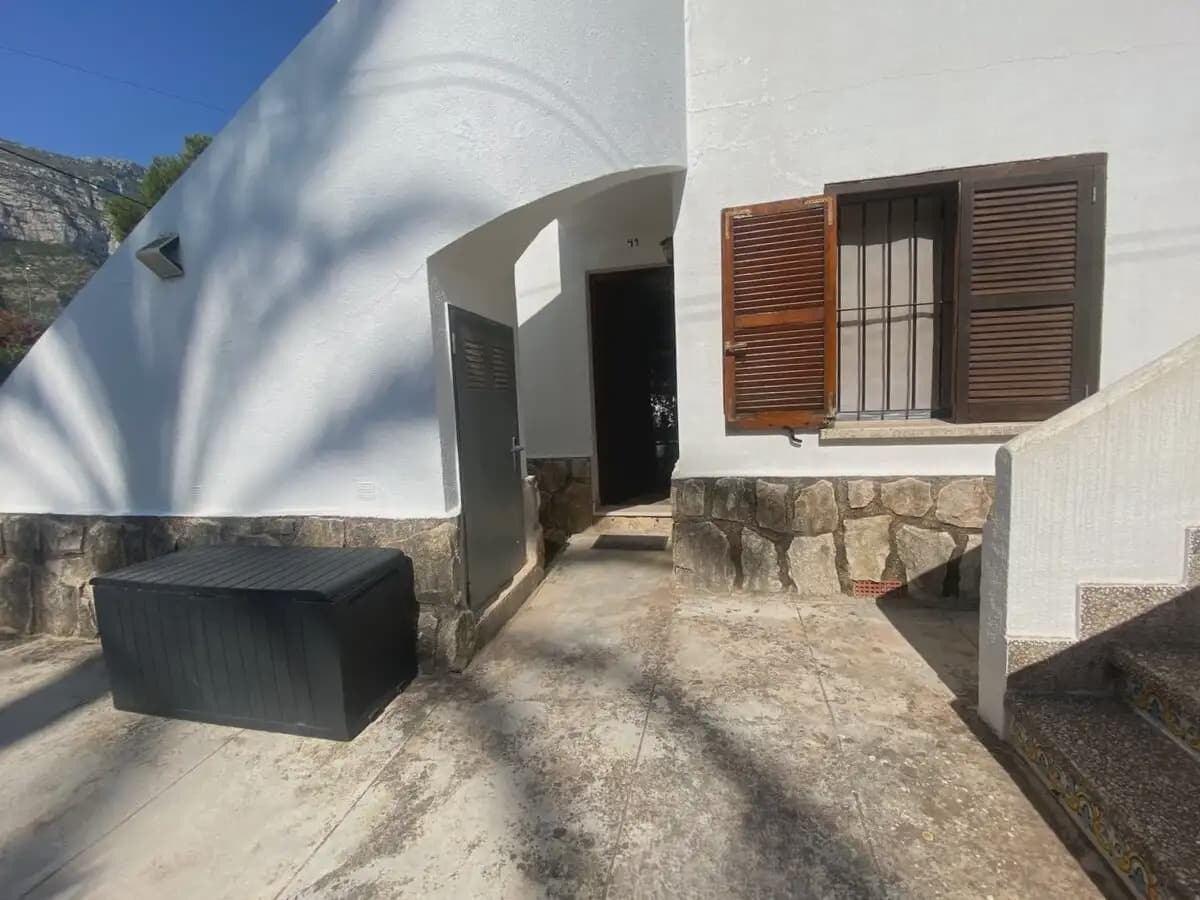 Adosado de 1 habitación en Dénia en venta con piscina - 180.000 € (Ref: 10012483)