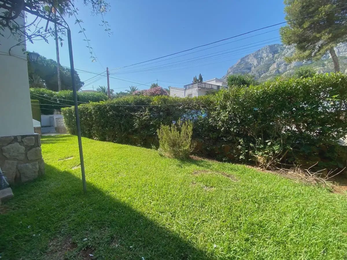Adosado de 1 habitación en Dénia en venta con piscina - 180.000 € (Ref: 10012483)
