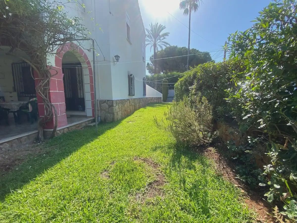 Adosado de 1 habitación en Dénia en venta con piscina - 180.000 € (Ref: 10012483)