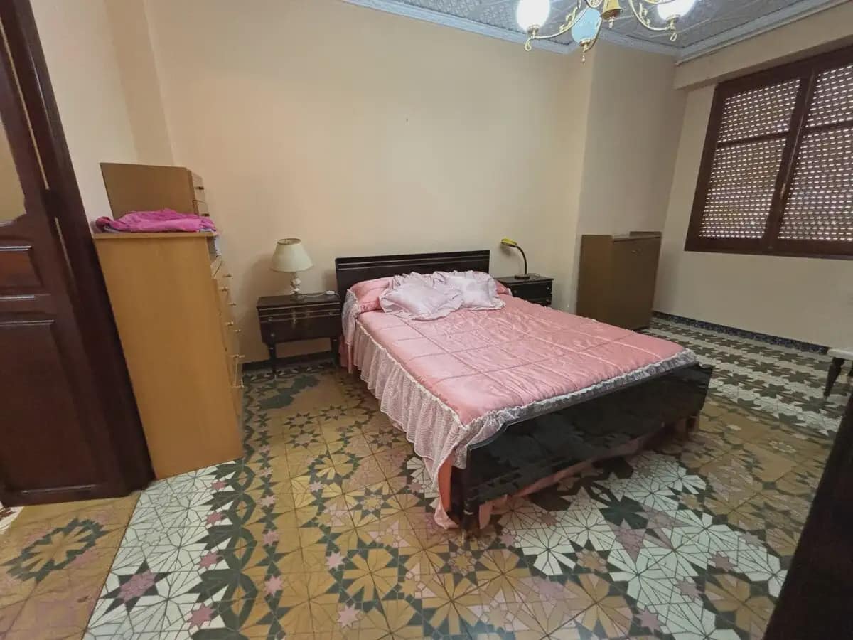 6 bedroom Townhouse for sale in Pedreguer - € 370,000 (Ref: 10015909)