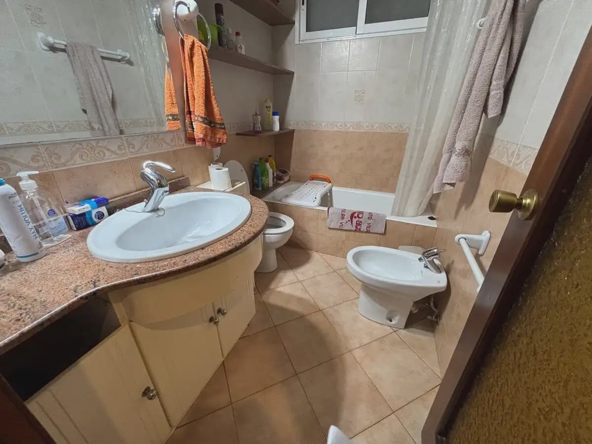 6 bedroom Townhouse for sale in Pedreguer - € 370,000 (Ref: 10015909)