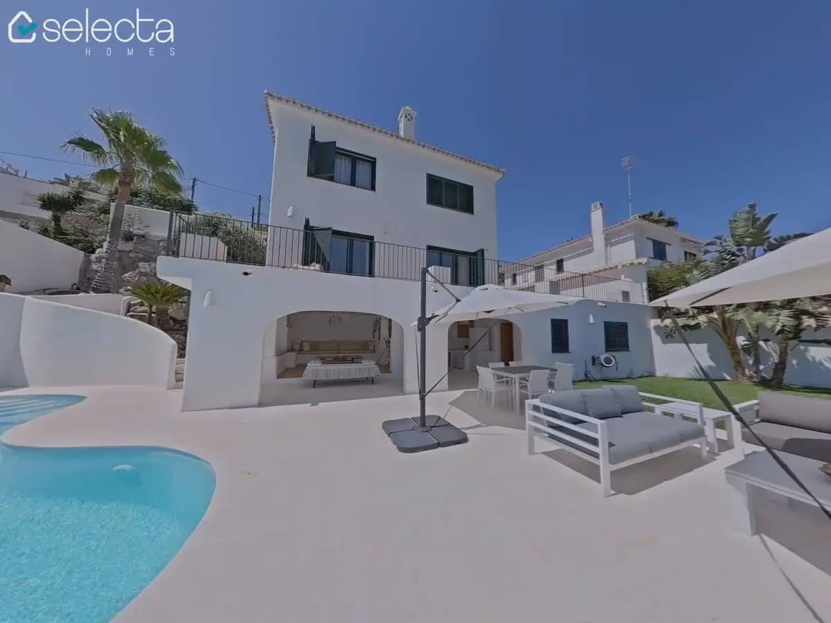 Chalet de 5 habitaciones en Dénia en venta con piscina - 895.000 € (Ref: 10023227)