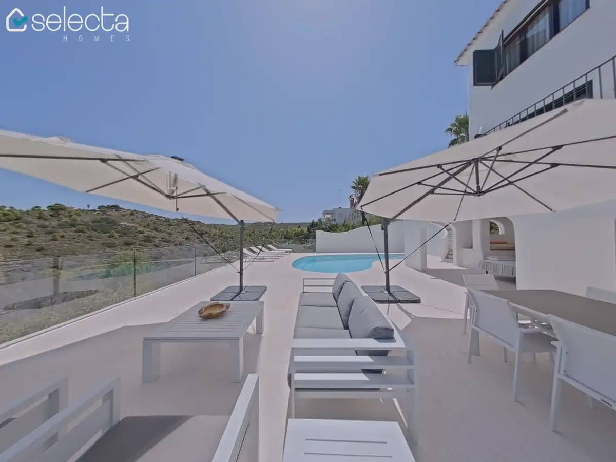 Chalet de 5 habitaciones en Dénia en venta con piscina - 895.000 € (Ref: 10023227)