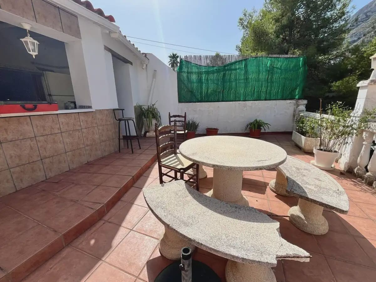 4 Zimmer Villa zu verkaufen in Denia mit Garage - 562.000 € (Ref: 10035806)