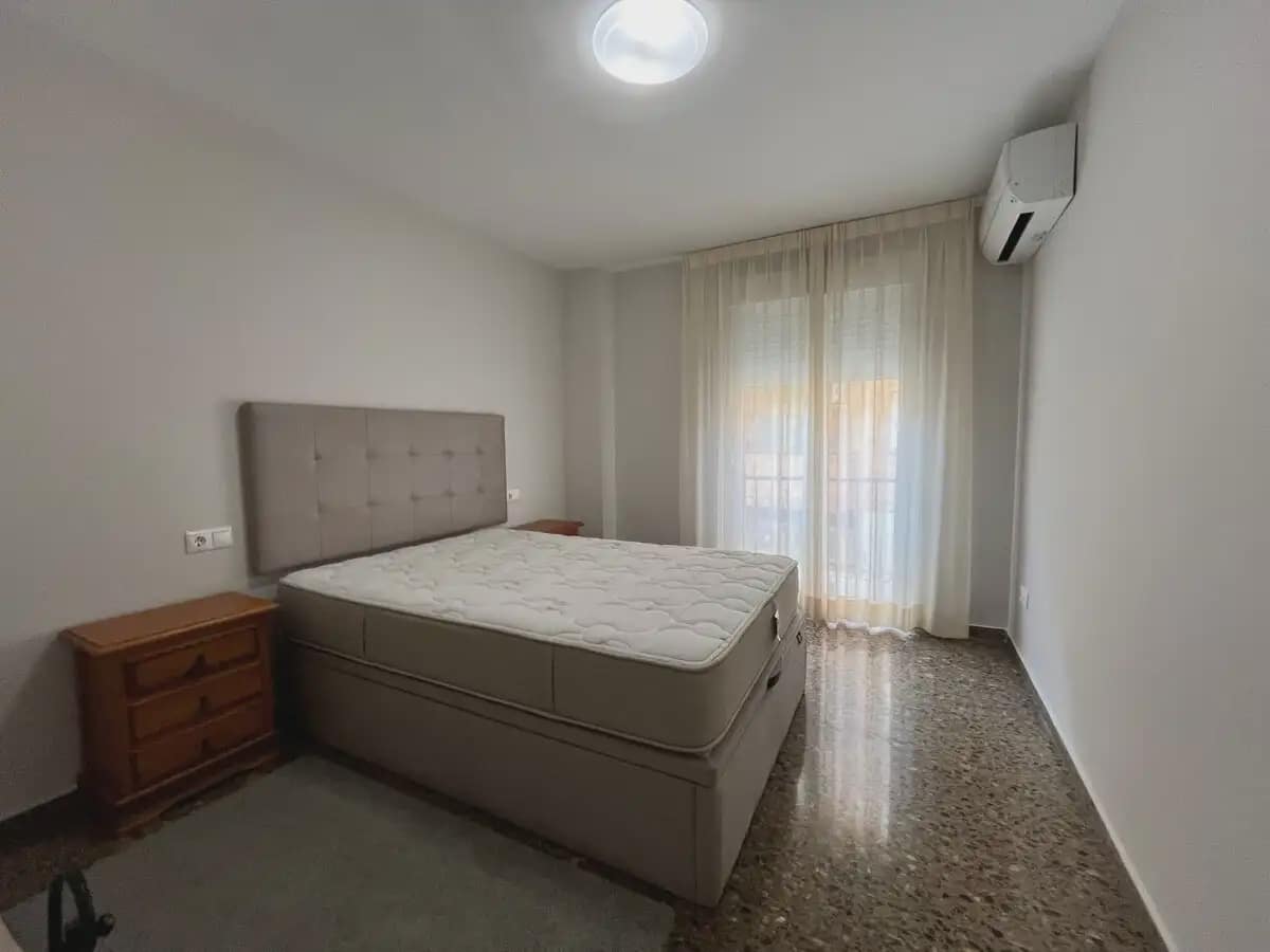3 Zimmer Wohnung zu vermieten in Denia - 1.050 € (Ref: 10048519)