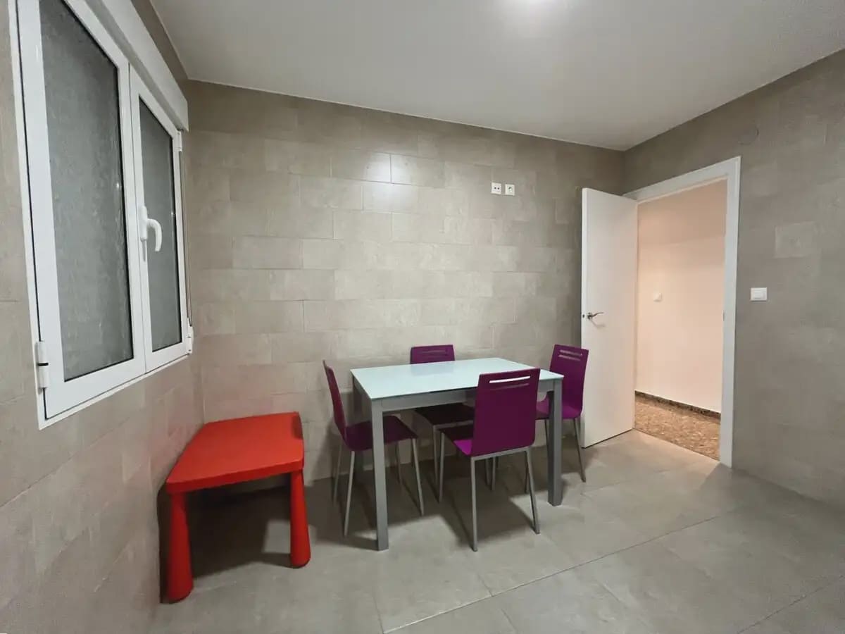 3 Zimmer Wohnung zu vermieten in Denia - 1.050 € (Ref: 10048519)