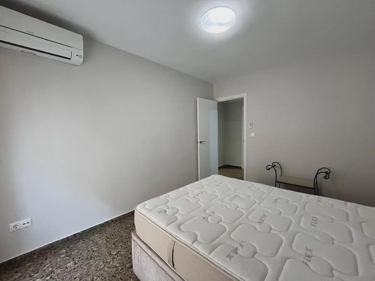 3 Zimmer Wohnung zu vermieten in Denia - 1.050 € (Ref: 10048519)