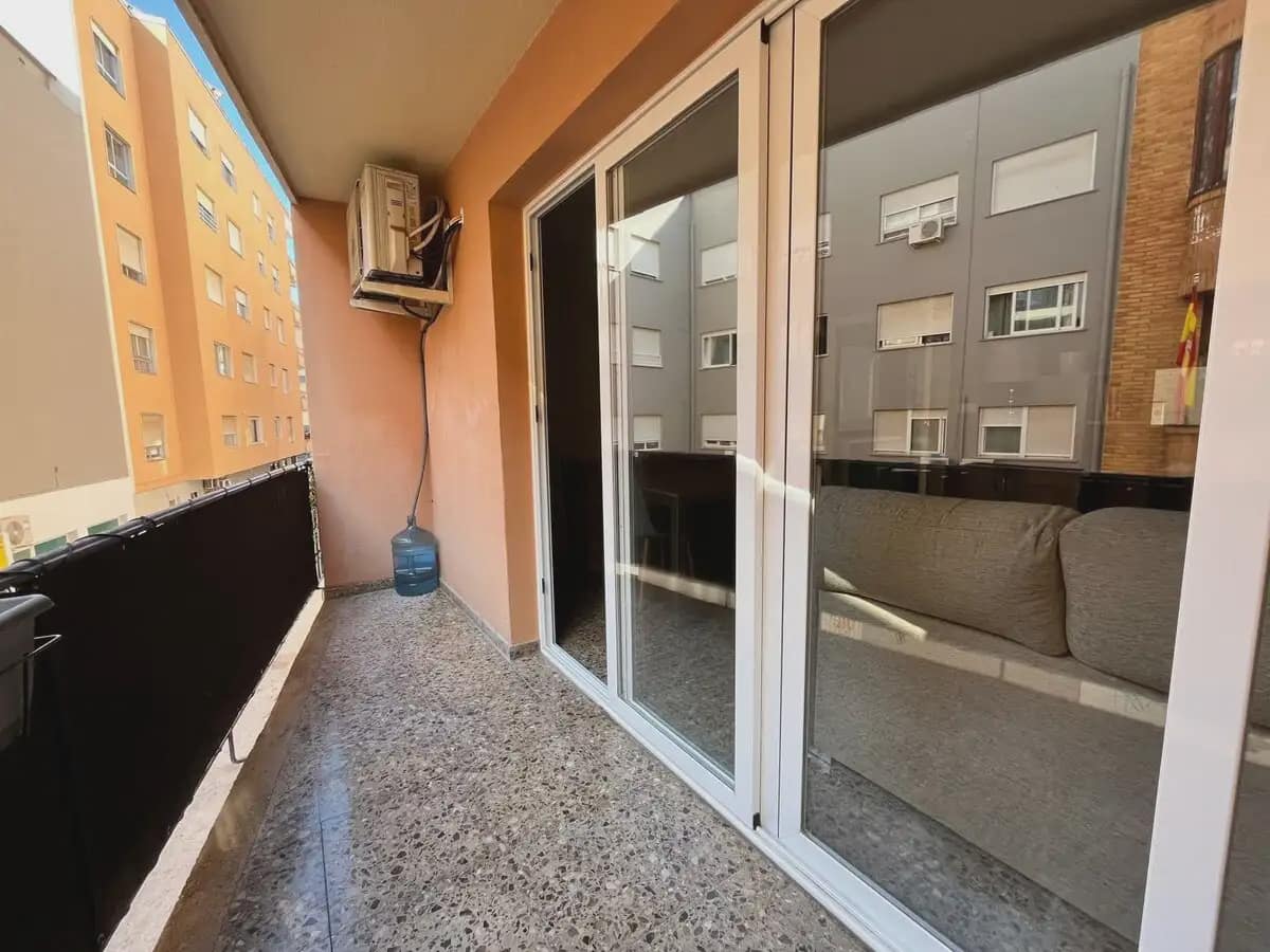 3 Zimmer Wohnung zu vermieten in Denia - 1.050 € (Ref: 10048519)