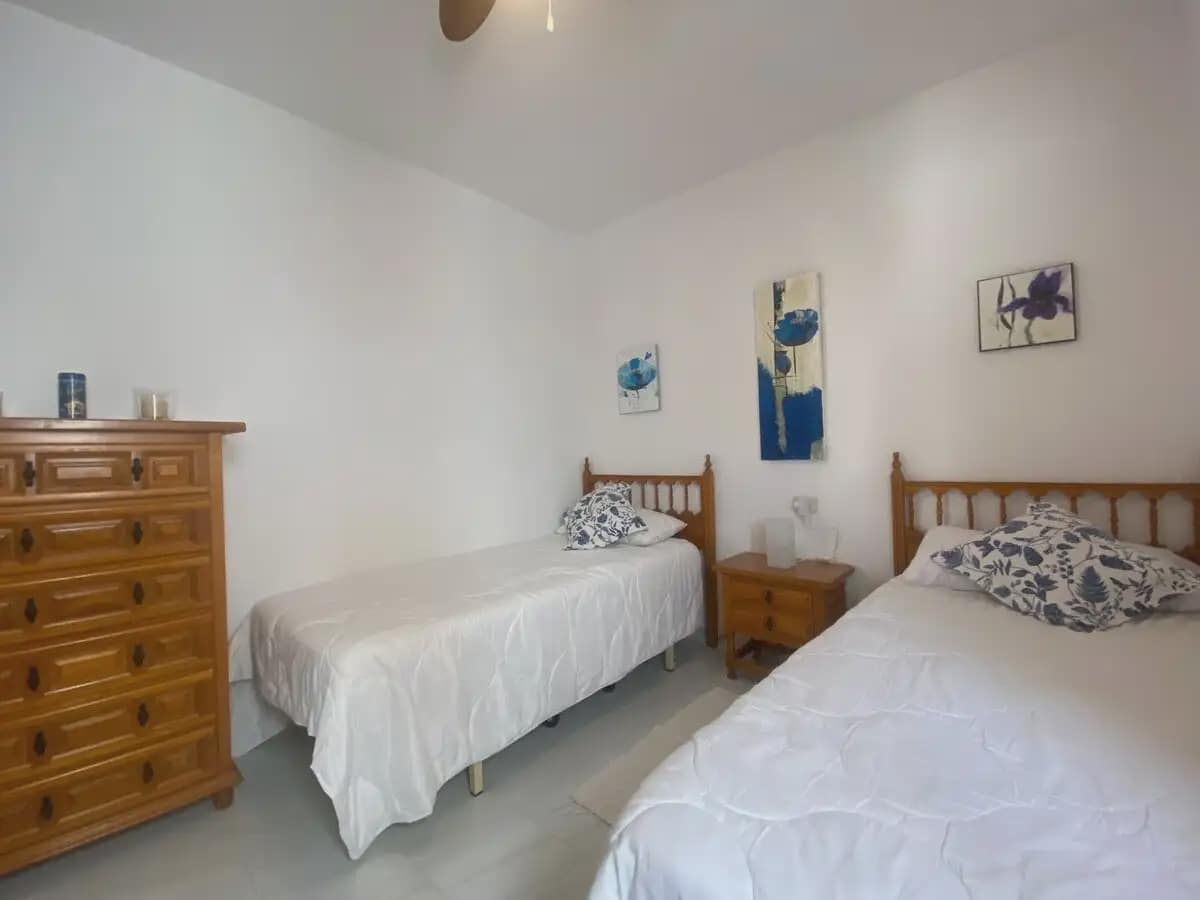 2 quarto Apartamento para arrendar em Denia com piscina garagem - 800 € (Ref: 10093725)