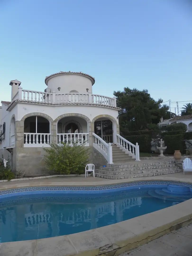 3 soveværelse Villa til salg i Denia med swimmingpool garage - € 635.000 (Ref: 10170243)