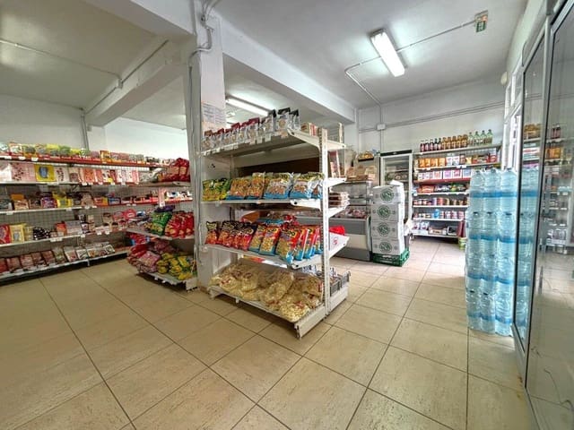 Commercieel te koop in Centro Urbano, Dénia - € 152.000 (Ref: 8695410)