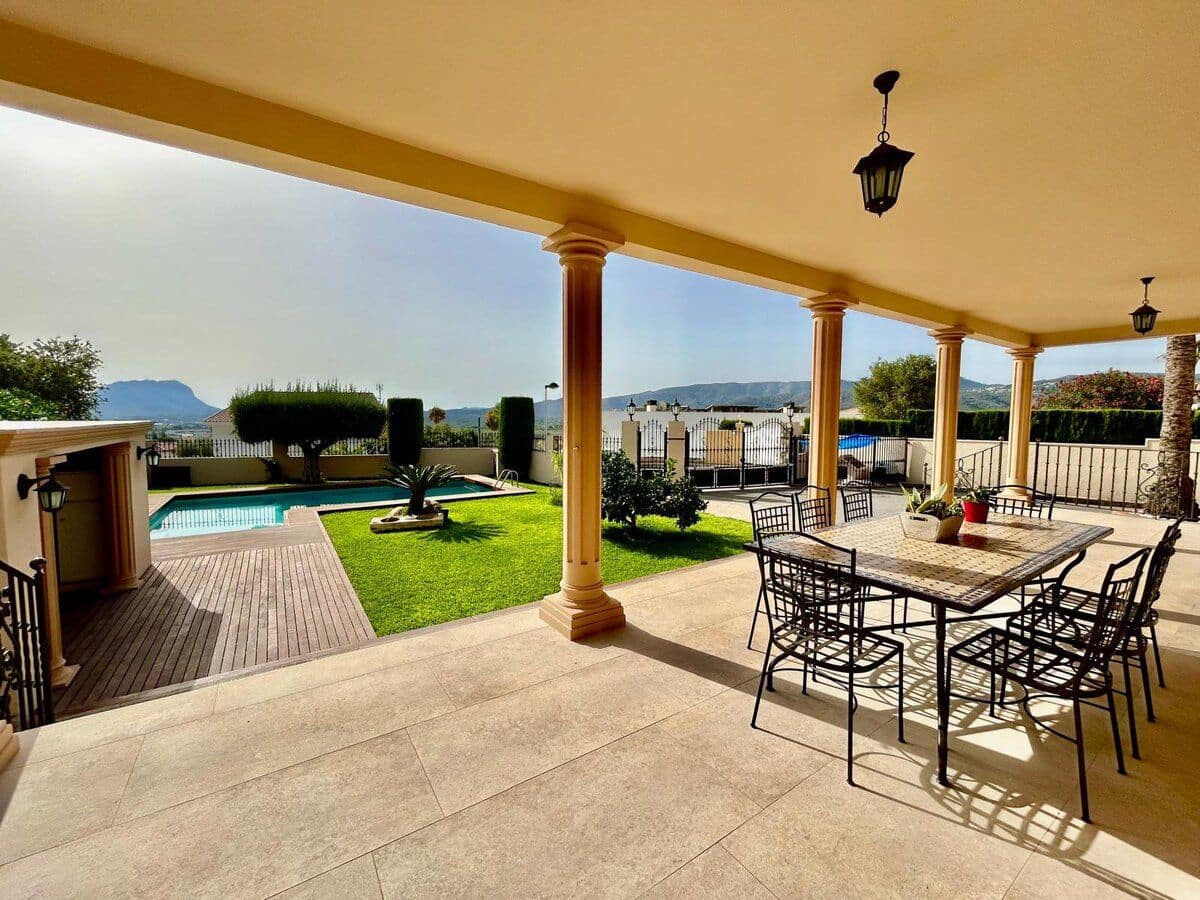 3 soveværelse Villa til salg i Beniarbeig med swimmingpool - € 820.000 (Ref: 8695421)