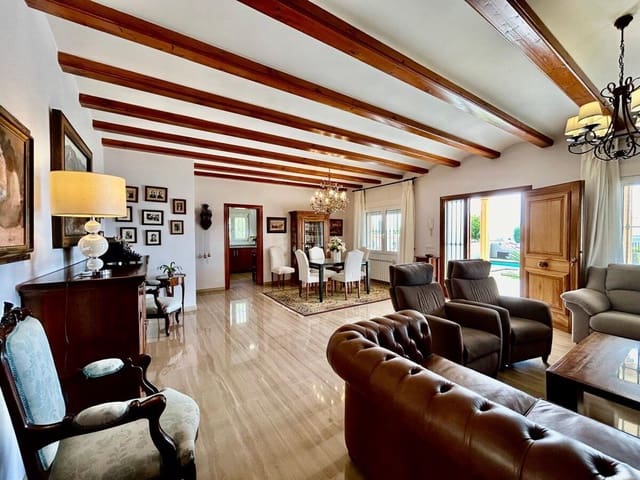 3 Zimmer Villa zu verkaufen in Beniarbeig mit Pool - 820.000 € (Ref: 8695421)