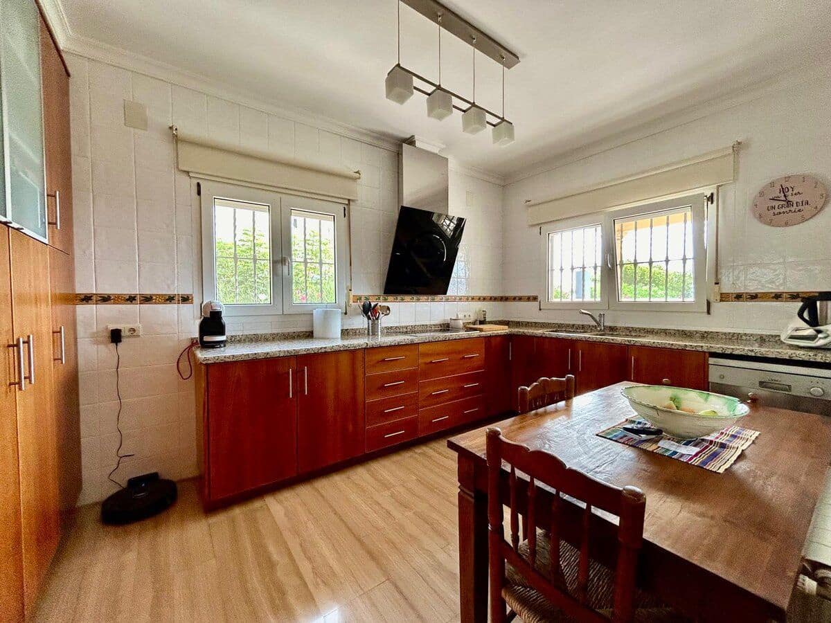 3 soveværelse Villa til salg i Beniarbeig med swimmingpool - € 820.000 (Ref: 8695421)