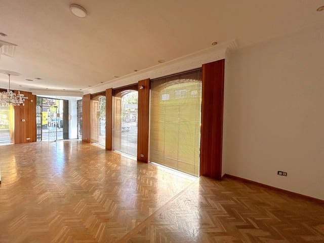 Kaupallinen myytävänä paikassa Centro Urbano, Dénia - 517 500 € (Ref: 8695441)